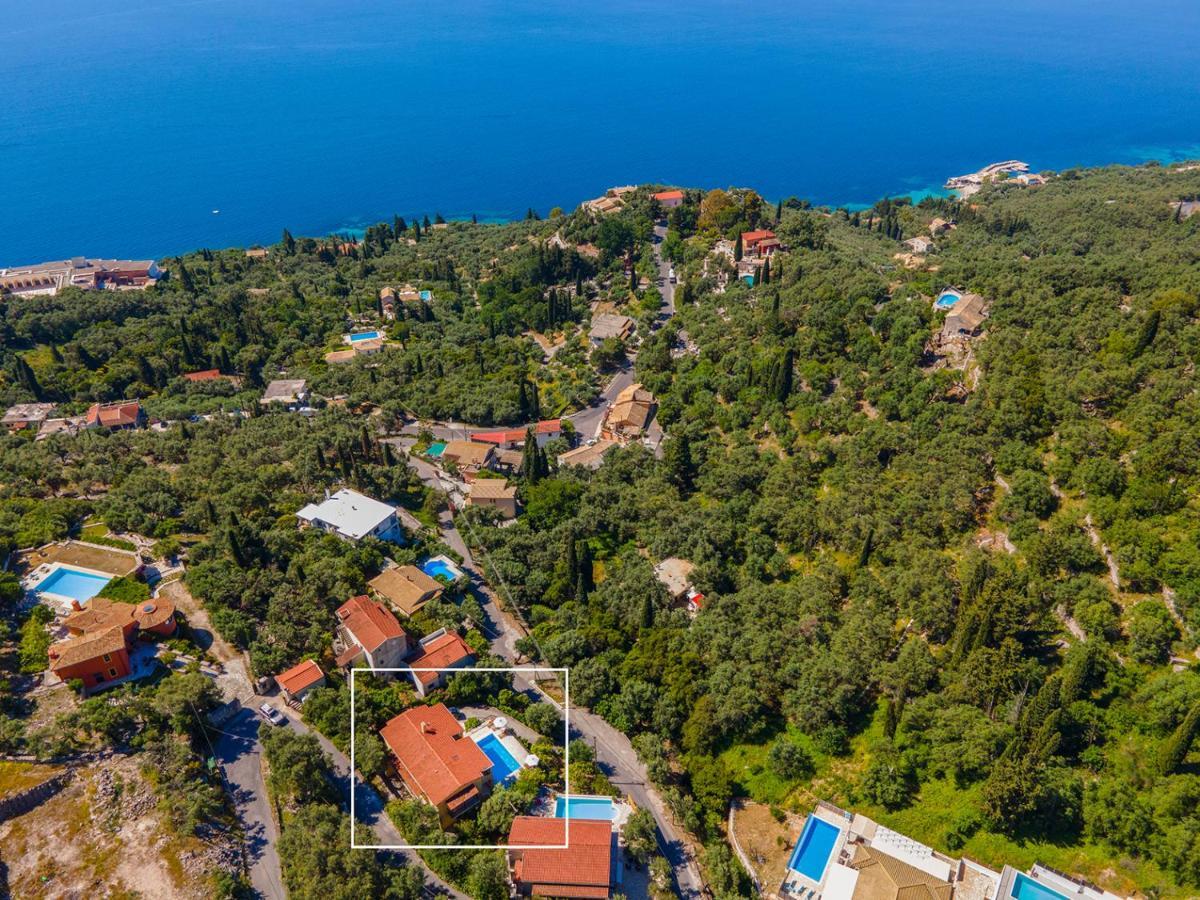 Villa Christina Nisaki  Luaran gambar